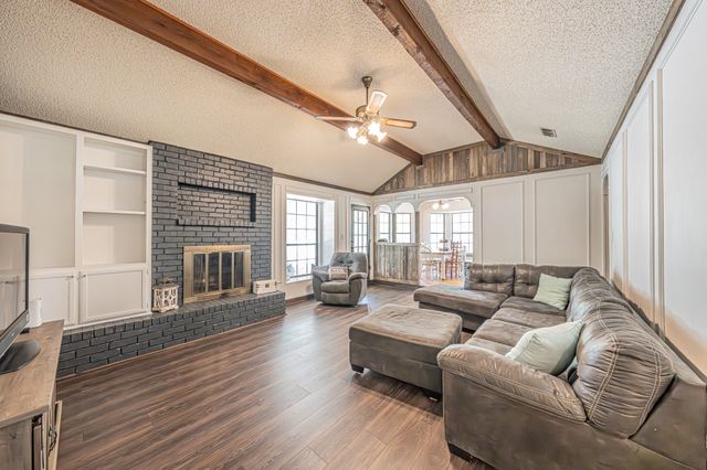 8221 County Road 518, Burleson, TX 76028