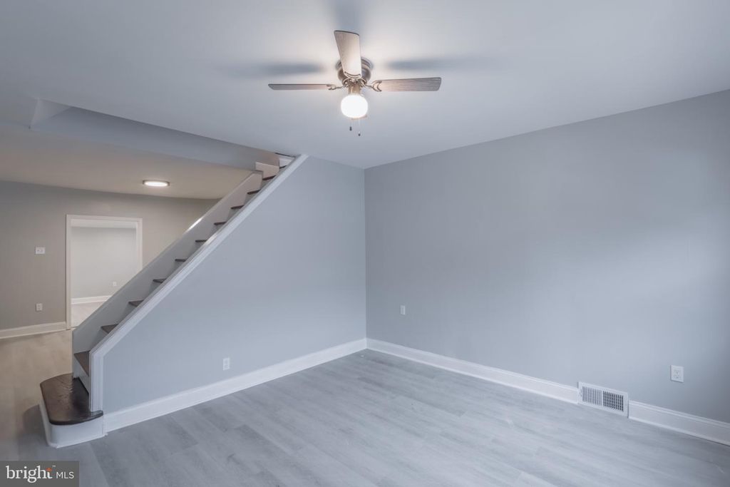 31 S SUSSEX ST, GLOUCESTER CITY, NJ 08030 — exterior