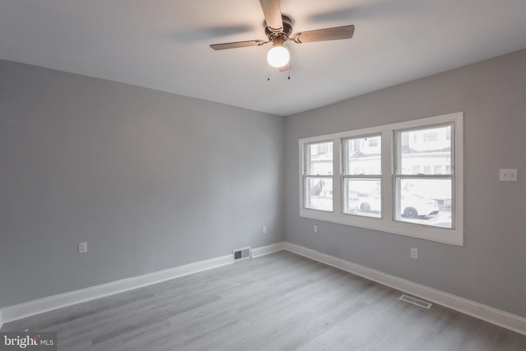 31 S SUSSEX ST, GLOUCESTER CITY, NJ 08030 — photo 3