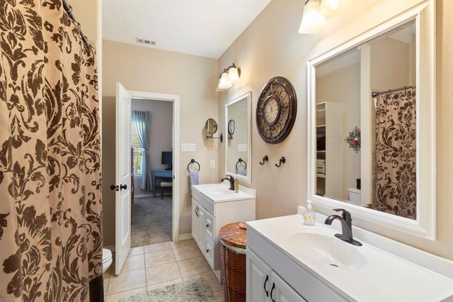 638 Oak Tree Lane, Franklin, TX 77856
