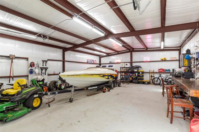 638 Oak Tree Lane, Franklin, TX 77856