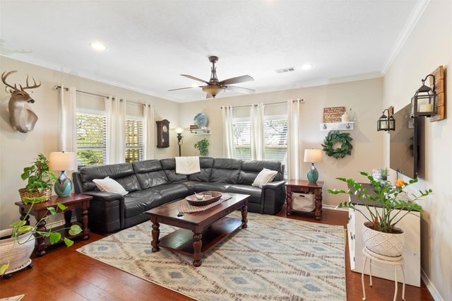 638 Oak Tree Lane, Franklin, TX 77856