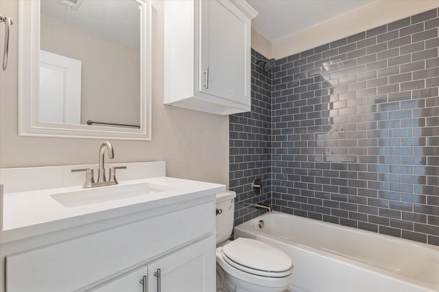 430 Cirrus Circle, Muenster, TX 76252