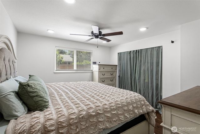 12711 52nd Avenue E, Tacoma, WA 98446