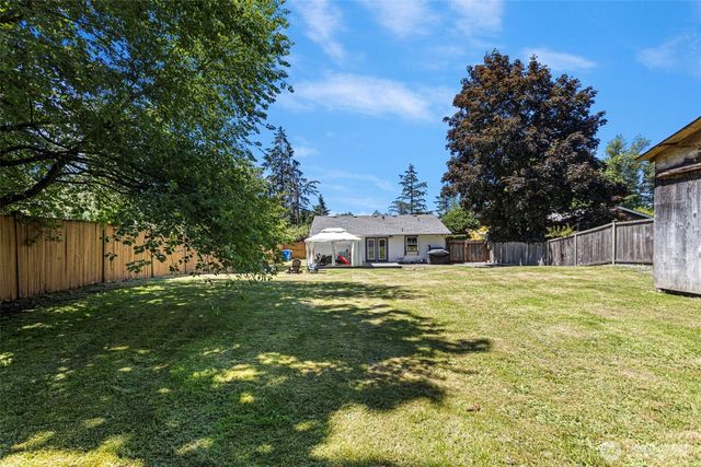 12711 52nd Avenue E, Tacoma, WA 98446