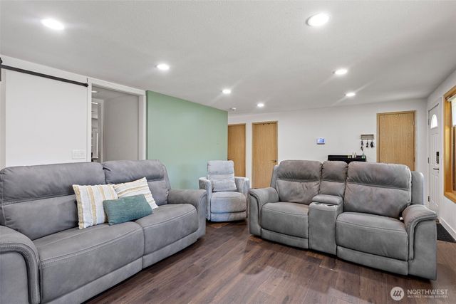 12711 52nd Avenue E, Tacoma, WA 98446