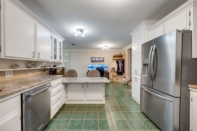 23126 J E B Circle, Frankston, TX 75763