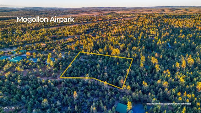 2333 ELK RIDGE Lane 004H, Overgaard, AZ 85933