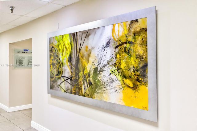 2801 NW 74 AV S02, Miami, FL 33122