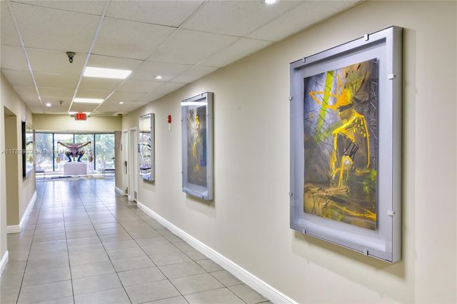 2801 NW 74 AV S02, Miami, FL 33122