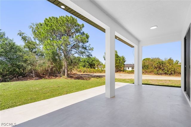 752 Crystal AVE S, Lehigh Acres, FL 33974