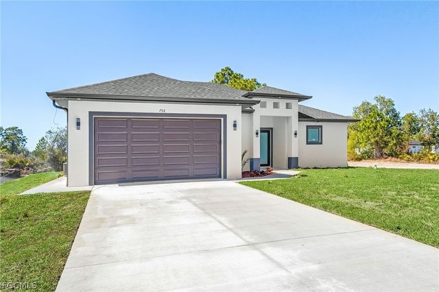 752 Crystal AVE S, Lehigh Acres, FL 33974