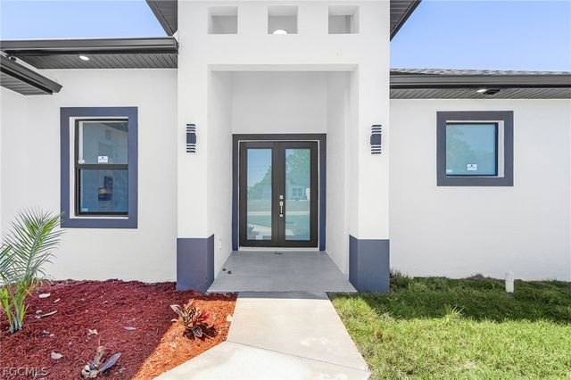 752 Crystal AVE S, Lehigh Acres, FL 33974