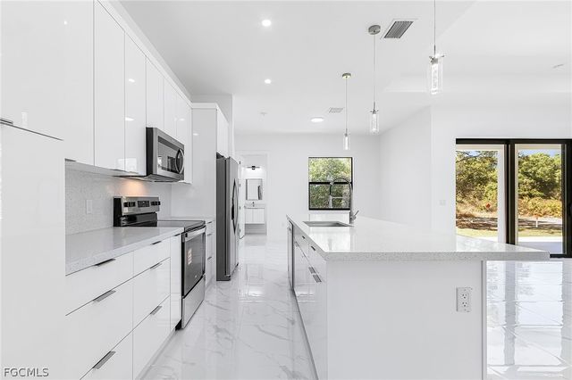 752 Crystal AVE S, Lehigh Acres, FL 33974