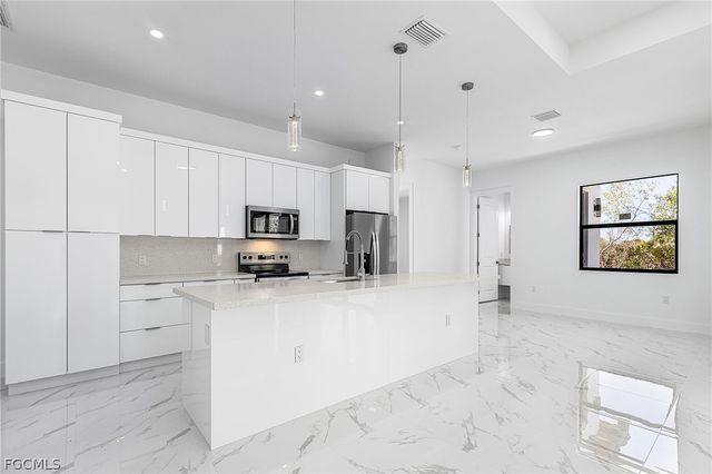 752 Crystal AVE S, Lehigh Acres, FL 33974