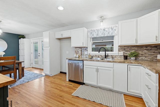 420 Westfield St, Wichita, KS 67209