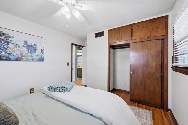 420 Westfield St, Wichita, KS 67209