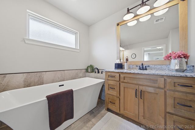 1204 Fairway Street, Claremore, OK 74019