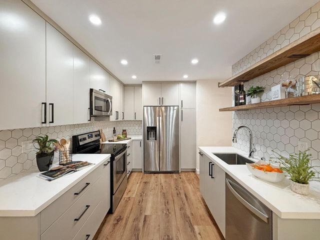 236 W Rincon Avenue P, Campbell, CA 95008