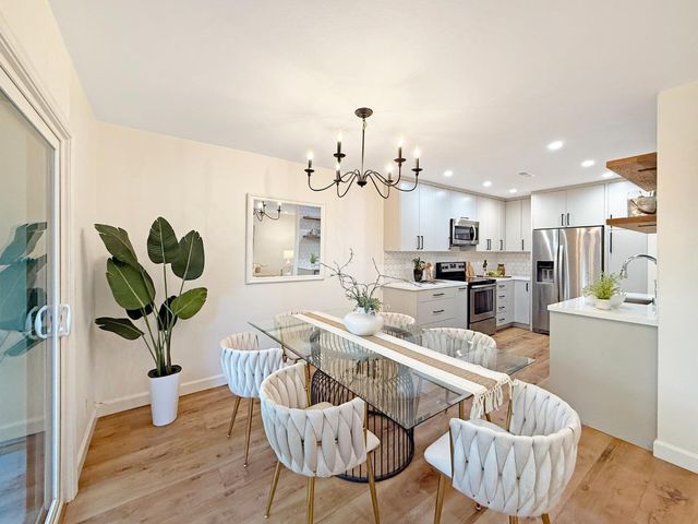 236 W Rincon Avenue P, Campbell, CA 95008