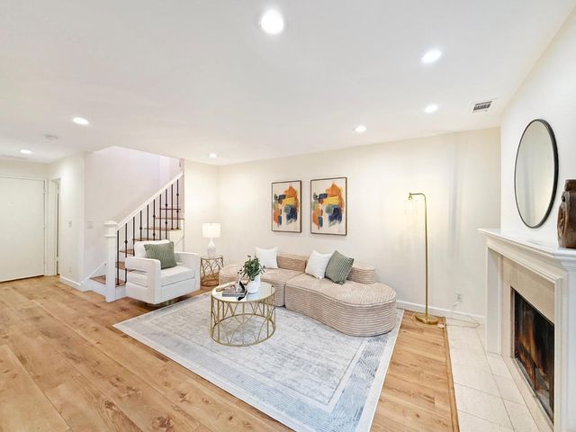 236 W Rincon Avenue P, Campbell, CA 95008