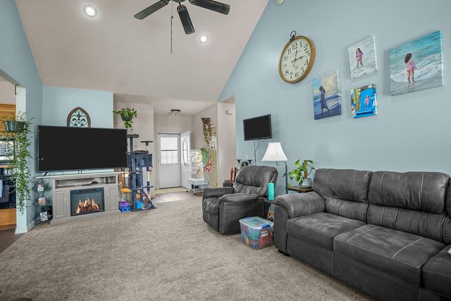 323 Larkspur Court, Ozark, MO 65721