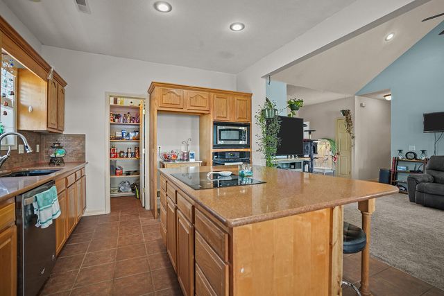 323 Larkspur Court, Ozark, MO 65721