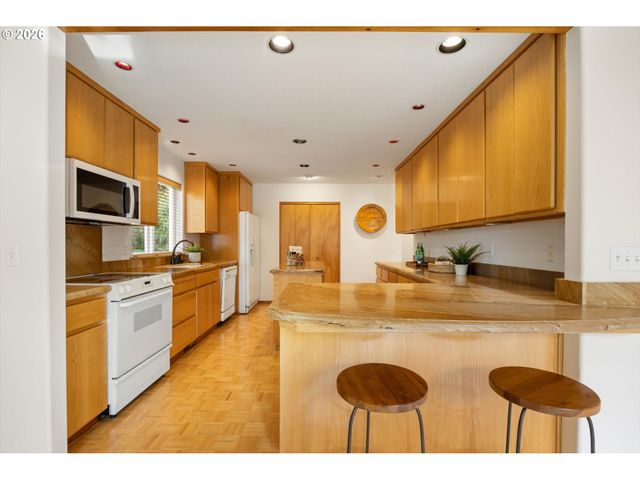 5395 Nw 137TH Ave, Portland, OR 97229