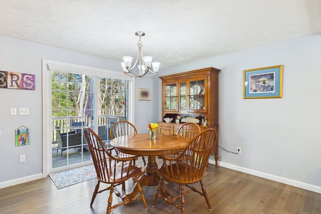 987 Dighton Woods Cir, Dighton, MA 02715