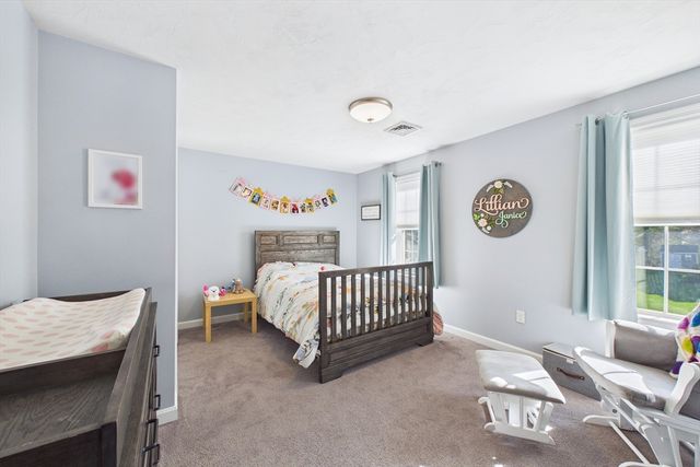 987 Dighton Woods Cir, Dighton, MA 02715