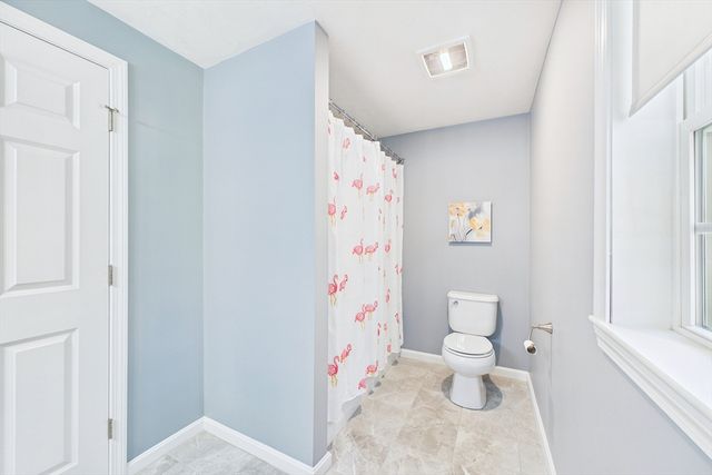 987 Dighton Woods Cir, Dighton, MA 02715