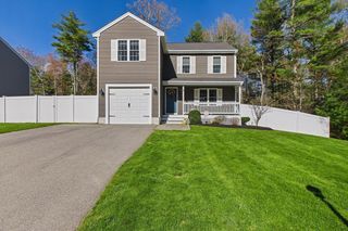987 Dighton Woods Cir, Dighton, MA 02715