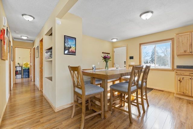 615 18th St SE, Minot, ND 58701