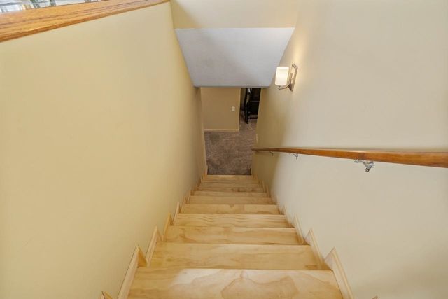 615 18th St SE, Minot, ND 58701