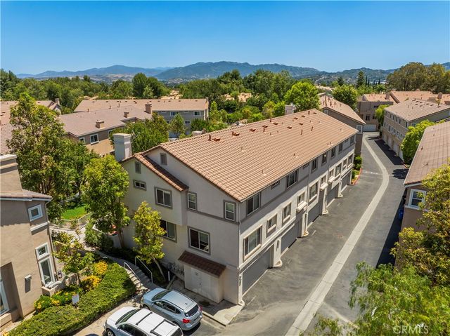 25710 Holiday C, Stevenson Ranch, CA 91381