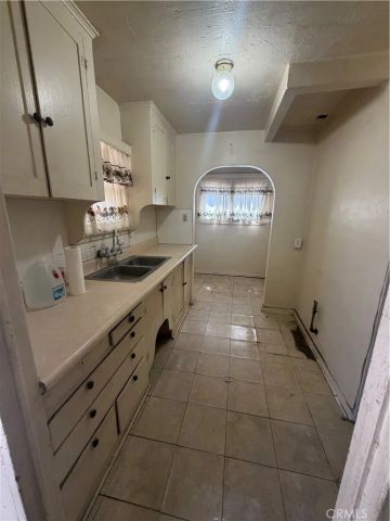 218 W Mill, San Bernardino, CA 92408