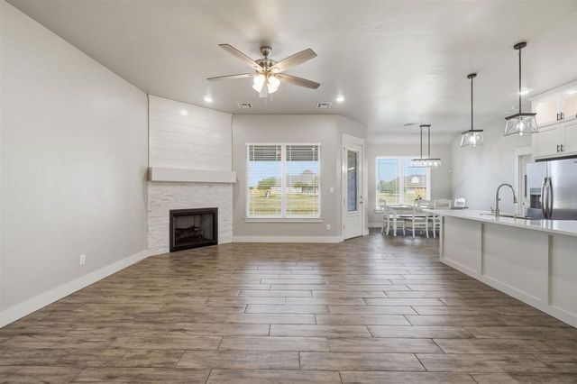 169 SW Elk Creek Loop, Cache, OK 73527