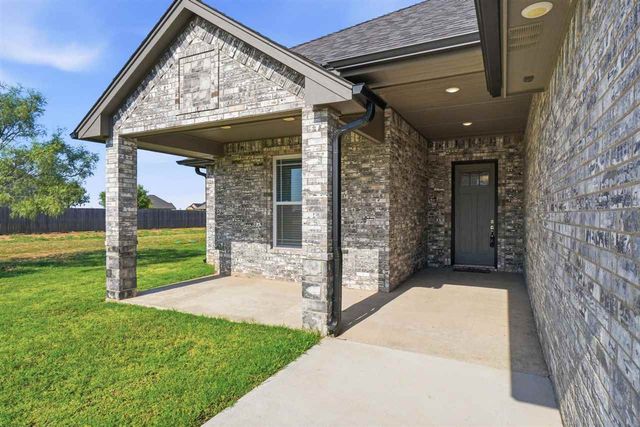 169 SW Elk Creek Loop, Cache, OK 73527