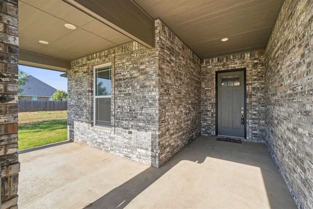 169 SW Elk Creek Loop, Cache, OK 73527
