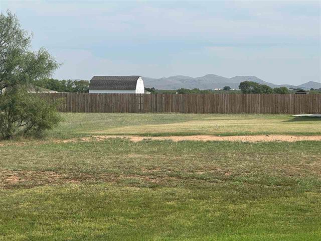 169 SW Elk Creek Loop, Cache, OK 73527