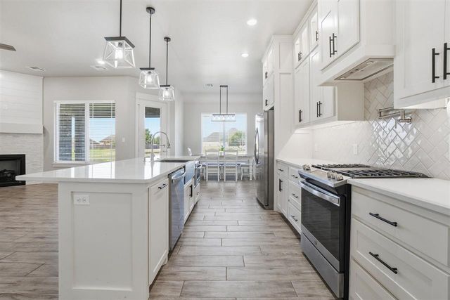169 SW Elk Creek Loop, Cache, OK 73527