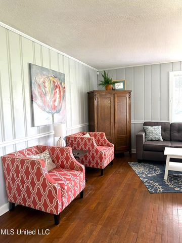 1323 3rd Street, Gulfport, MS 39501