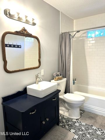 1323 3rd Street, Gulfport, MS 39501