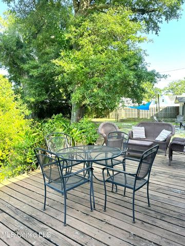 1323 3rd Street, Gulfport, MS 39501