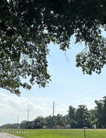 1323 3rd Street, Gulfport, MS 39501