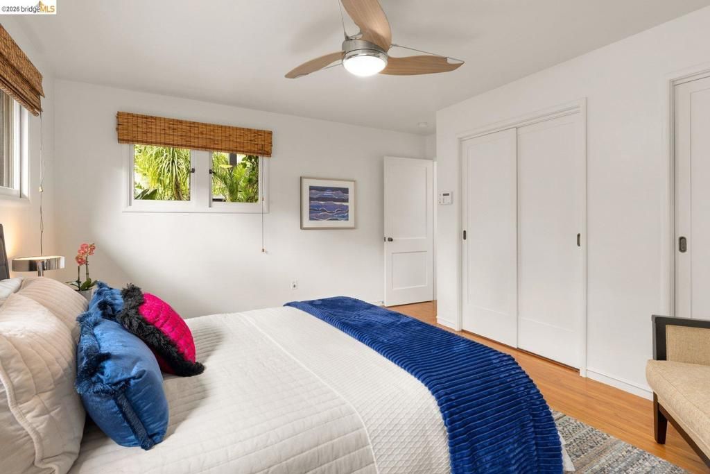 Image 42 of property listing at 10 Burdeck Ct, Oakland, CA 94602