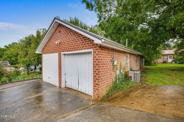 217 Circle Drive, Rogersville, TN 37857