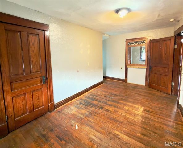 3740 Meramec Street, St Louis, MO 63116