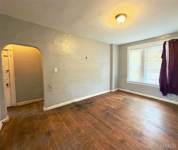 3740 Meramec Street, St Louis, MO 63116