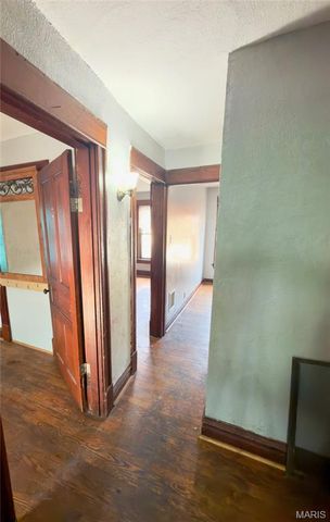 3740 Meramec Street, St Louis, MO 63116